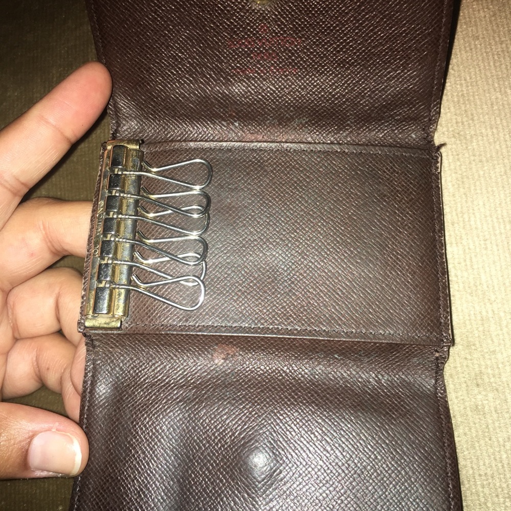 Louis Vuitton Key Holder - Picture 5 of 6